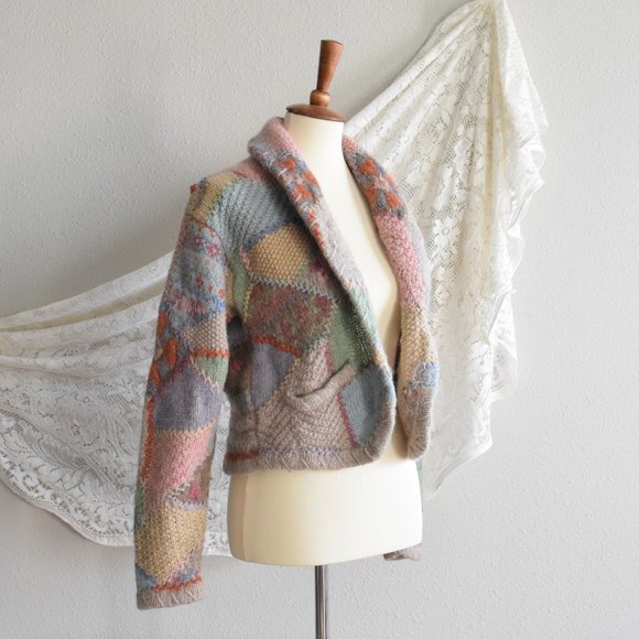 Vintage shetland wool sweater with a unique patch - Picture 2 of 8